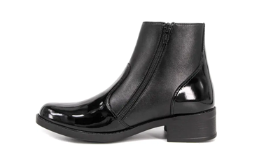 Кездейсоқ жұмадан іскерлік кездесулерге дейін: кез келген жағдайға арналған әмбебап кеңсе аяқ киімдері