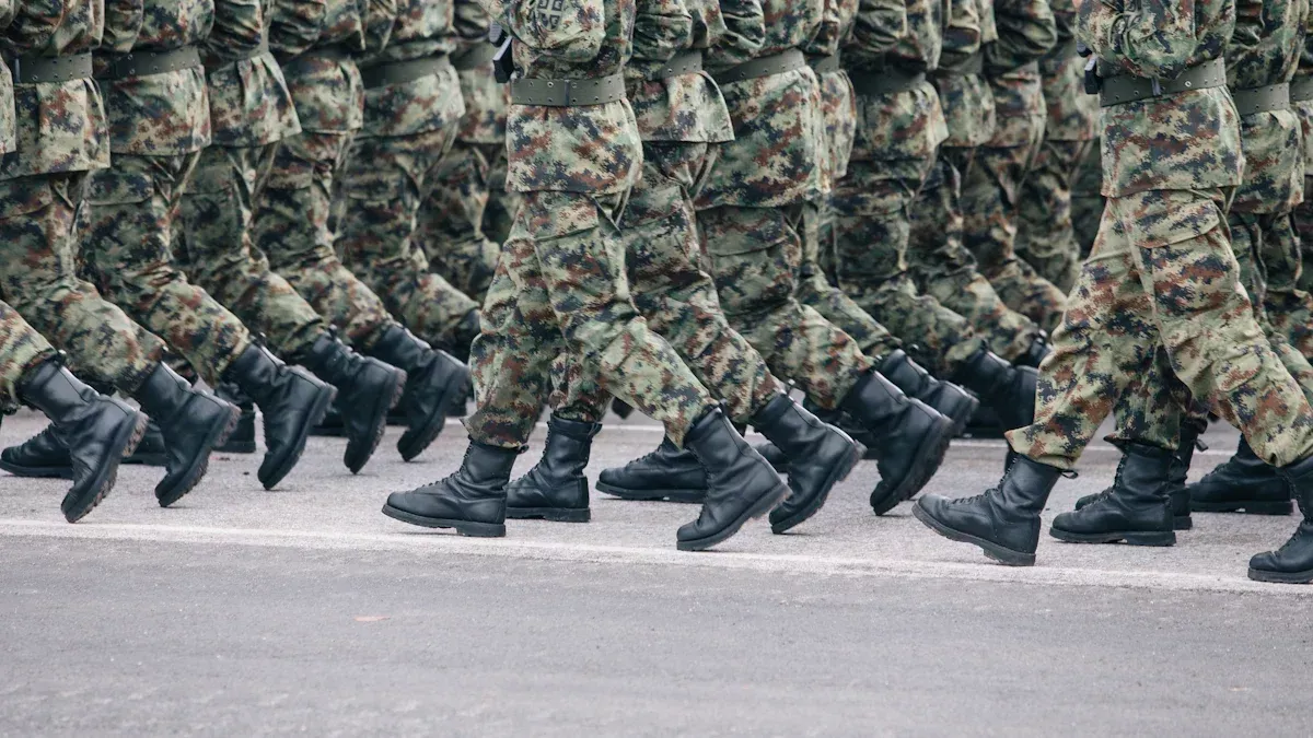 Sino ang Gumagawa Ngayon ng Pinakamahusay na Custom Military Tactical Boots