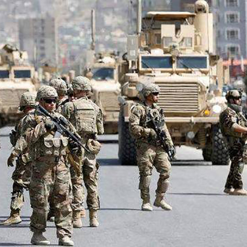 Әскери етік сатып алмас бұрын нені ескеруім керек?