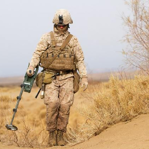 Ano ang dapat kong isaalang-alang bago bumili ng mga bota ng militar?